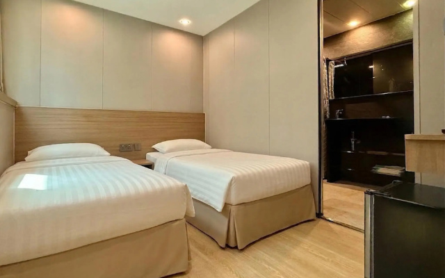 Noble Park Hotel