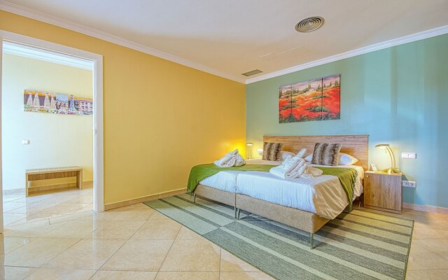 Casa León Royal Retreat