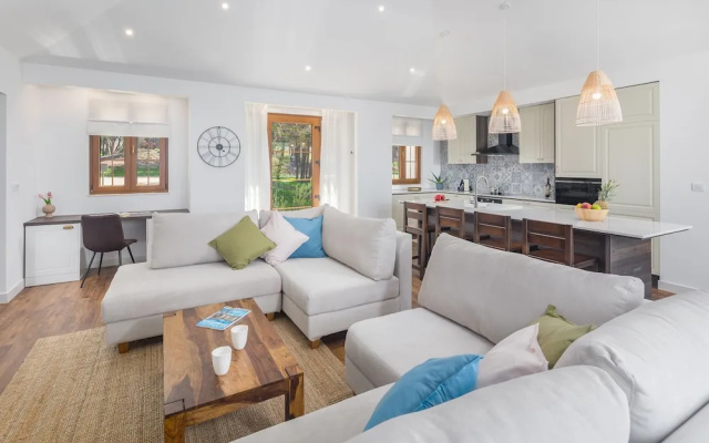 Luxury Beach Villas Porto Bus
