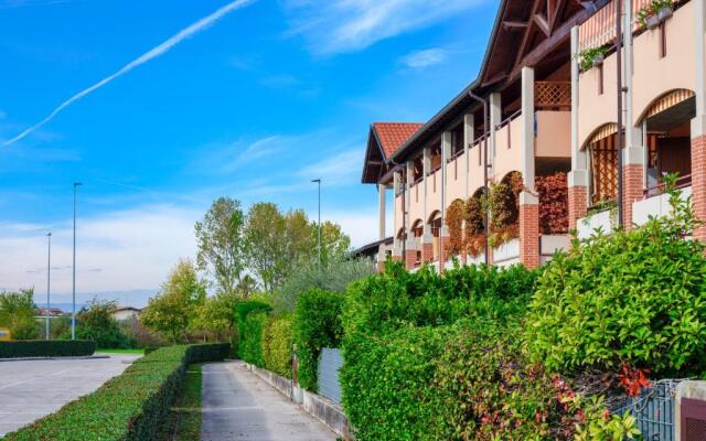 Flowered Balcony - 2 bedrooms apartment