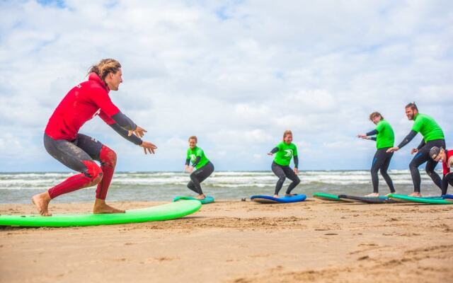 Surfana Surf Hostel Bloemendaal Campsite