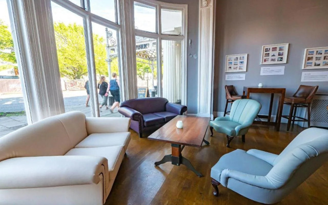 a&o Brighton Palace Pier