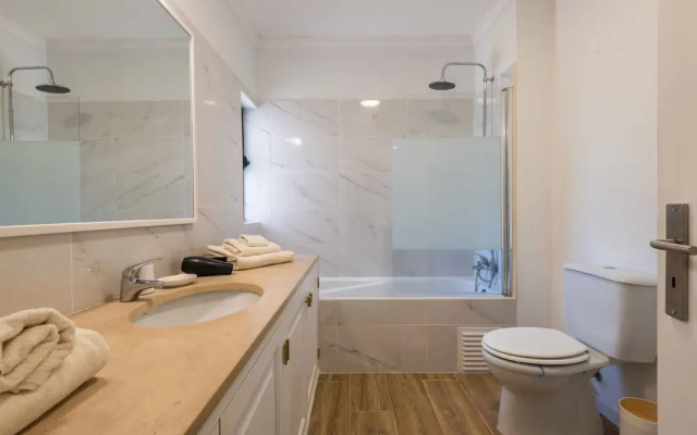 Salgados 1 Bedroom Apartment - 500m da Praia