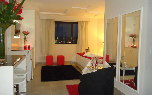 Mondrian Suite Hotel