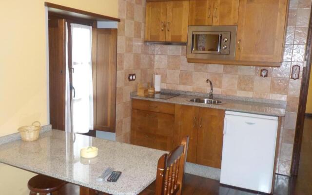 Apartamentos Rurales La Husteriza