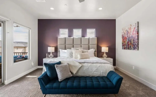 Desert Sky 7 Bedroom Townhouse