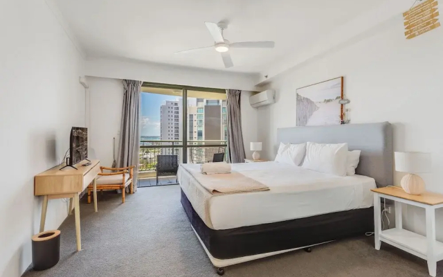 The Meriton on Main Beach