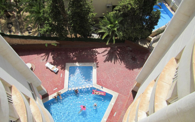 Holiday Apartment 5 min to Levante beach