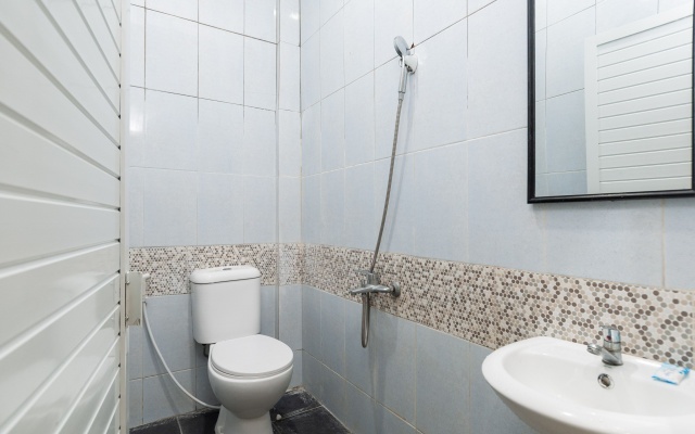 RedDoorz Sapo Rumbia 2 Berastagi – Bathroom – Berastagi