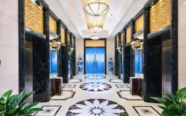 Zhengzhou Cheered Hotel