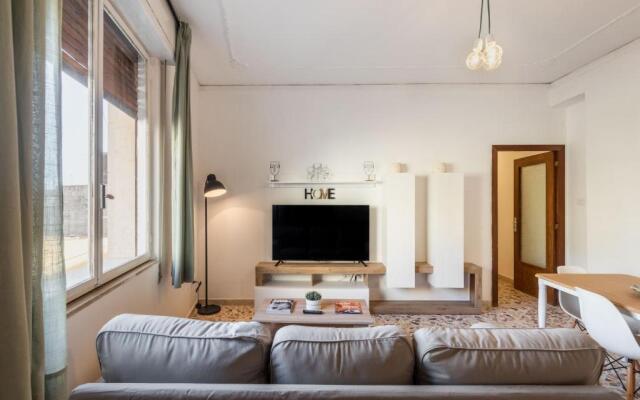 Trigona 4 Apartment
