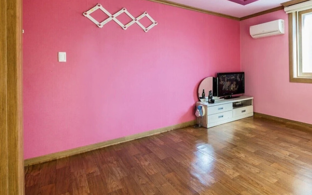 Boryeong (Daecheon) Pretty Pension (dogs allowed)