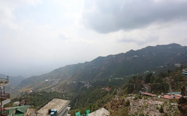 Hotel Glenroy by OYO Rooms