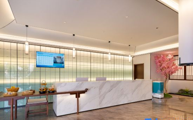Moshang Qingju Hotel (Shenqiu  North Station . LongdingGuomao Branch)