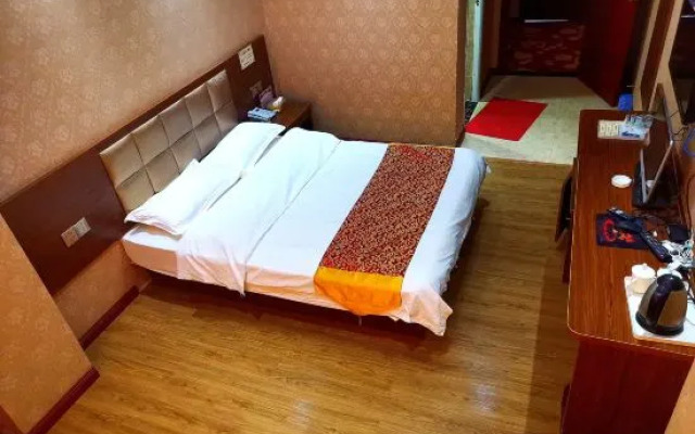 Shenqiu Golden Apple Hot Spring Hotel