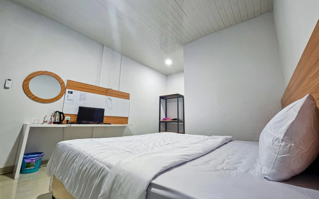 Guest House Hamz Syariah RedPartner – Guest Rooms – Serang