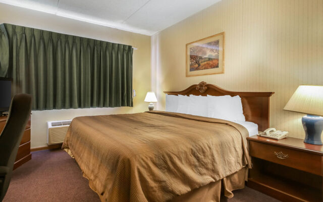 Quality Inn and Suites Beaver Dam