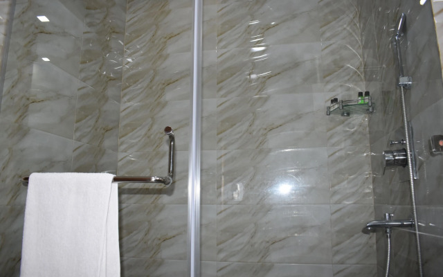 Hotel Anand International