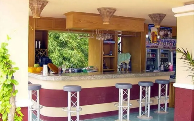 Plaloma Cliff Resort