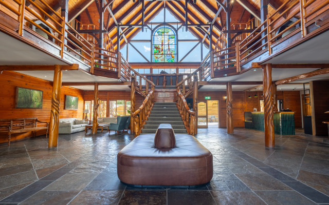 Knysna Log-Inn Hotel