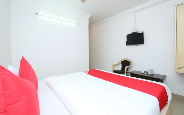 OYO 14465 Hotel Cozy Residency