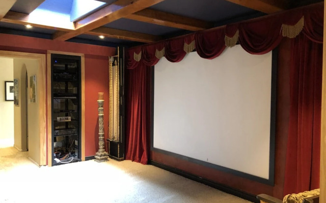 Huge Home with Private Park-Like grounds