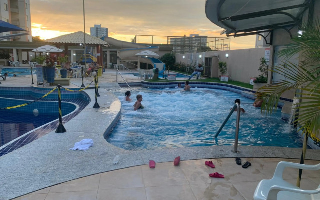 Privé das Thermas I- Apartamento confortável - 905B