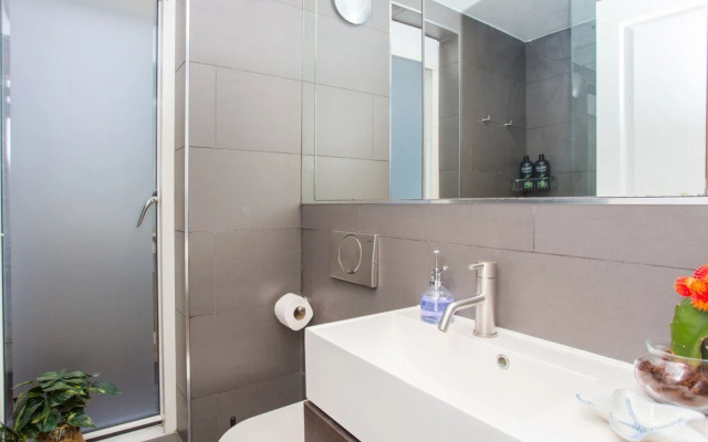 Chic Family-friendly 2 Bedroom Apartment in Clapham Common