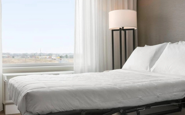 Delta Hotels by Marriott Indianapolis Airport