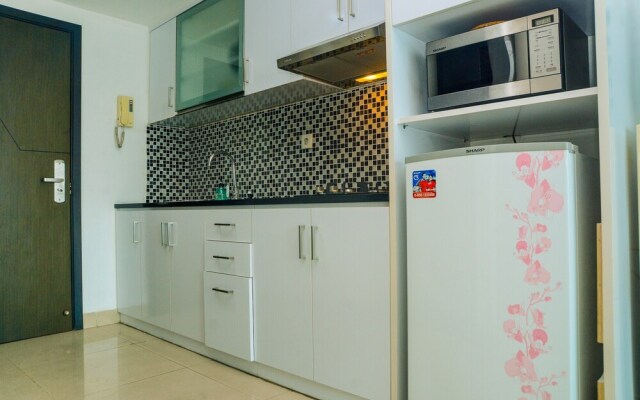 Best Price Studio at Tamansari The Hive Apartment