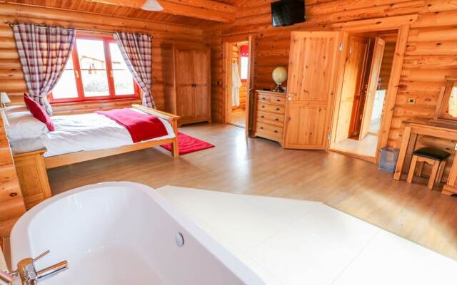 Ash Lodge