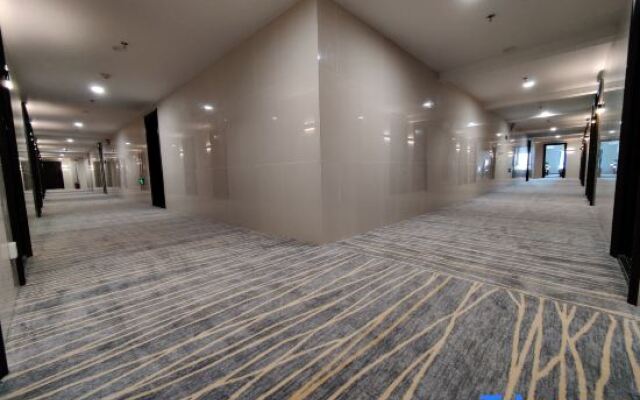 YunLing Business Hotel
