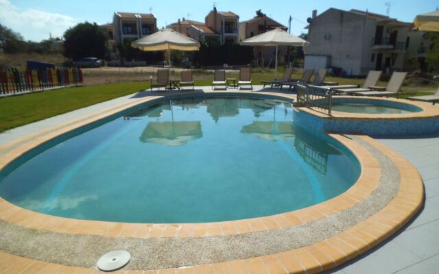 Finikas Garden Beach Resort Nikiti