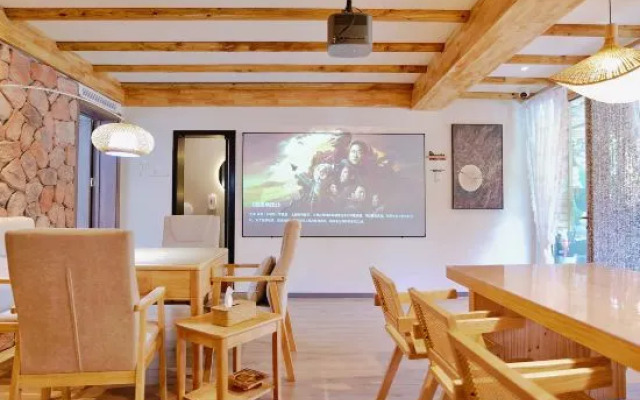 Floral Hotel · Taohua Yingshu Resort Hotel (Tianyunshan Scenic Area)