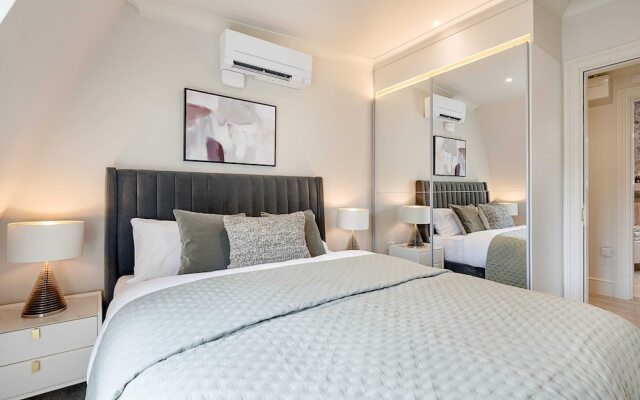 Marble Arch Suite 8-hosted by Sweetstay