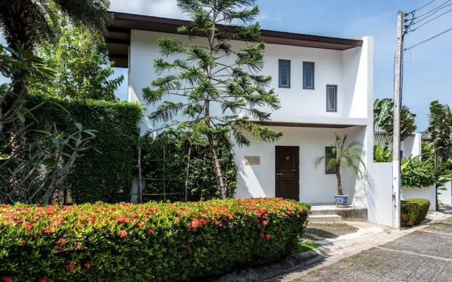 Modern Tropical Villa