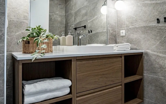 Jm9.4 - Totally Renovated in Stylish Design