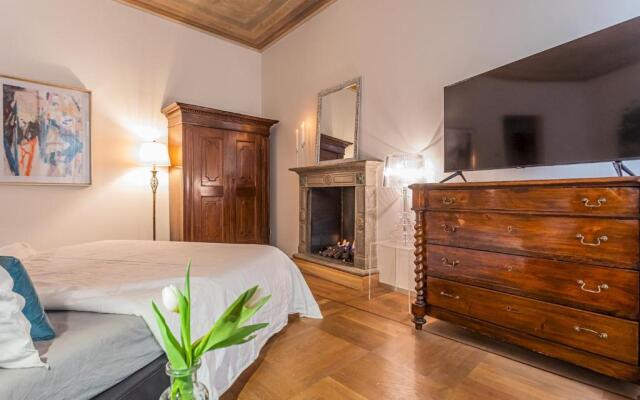 Rovelli 41 by Rent all Como
