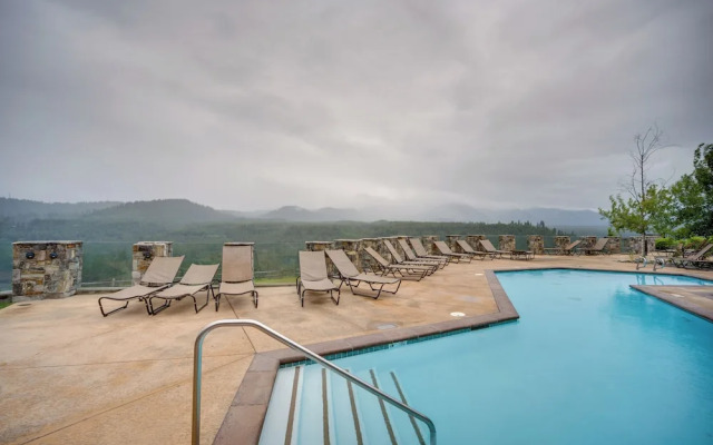 Pet-friendly Cle Elum Condo - Hike, Ski & Relax!