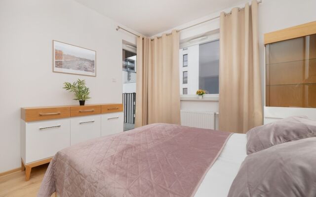 Apartment Manufaktura Łódź by Renters