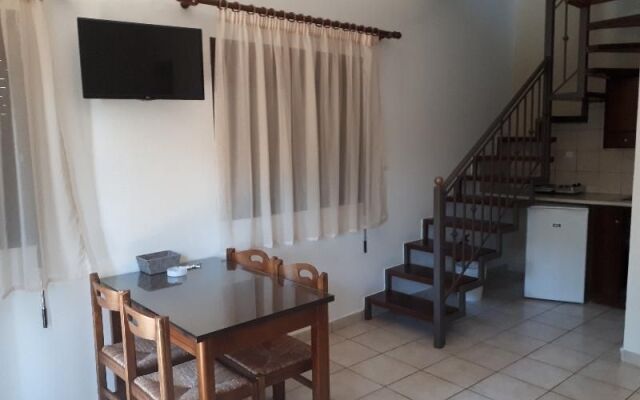Lola Apartments