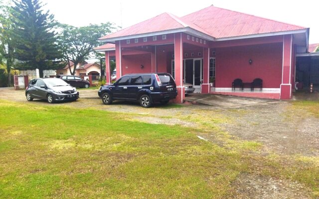 Hotel O Wisma Phinisi Syariah Near Mall of Pinrang Sejahtera