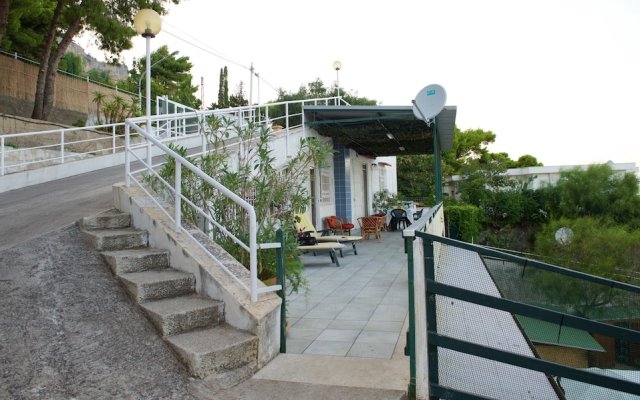 House With 4 Bedrooms in Palermo, With Wonderful sea View, Enclosed Ga