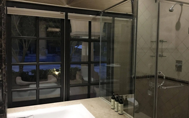Haining Baihetiandi Resort