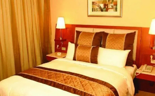 Elegance Hotel