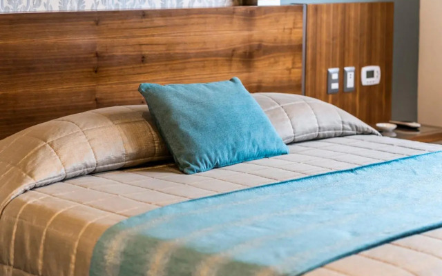 Kaia Suites