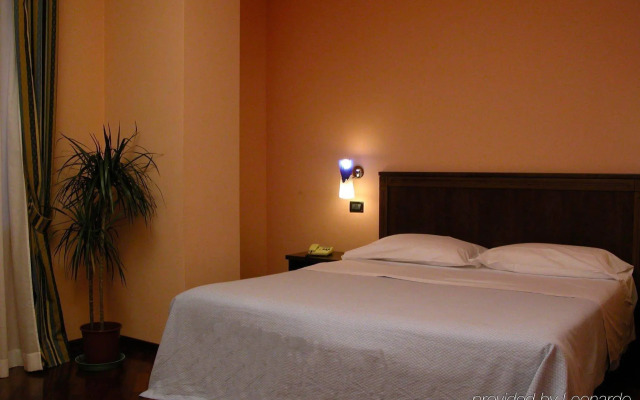 Hotel Millennium Palace