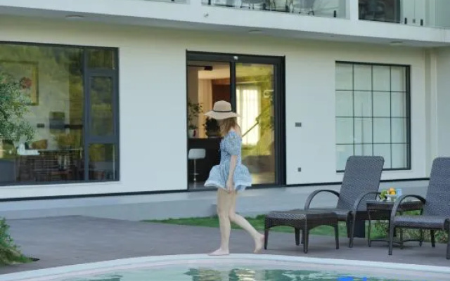 MALT Wheat Field | Stream Trekking & Rooftop Adventure Resort with Starry Pool – Pool – Huzhou
