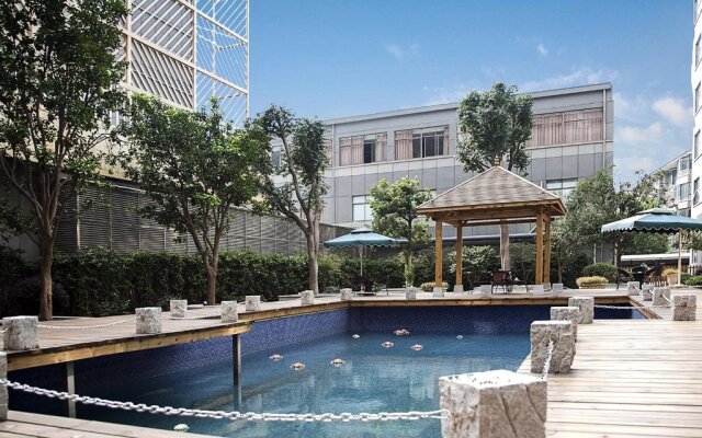 Yixing Grand Hotel