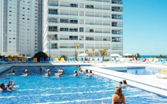 Dpto 6 personas FRENTE AL MAR-